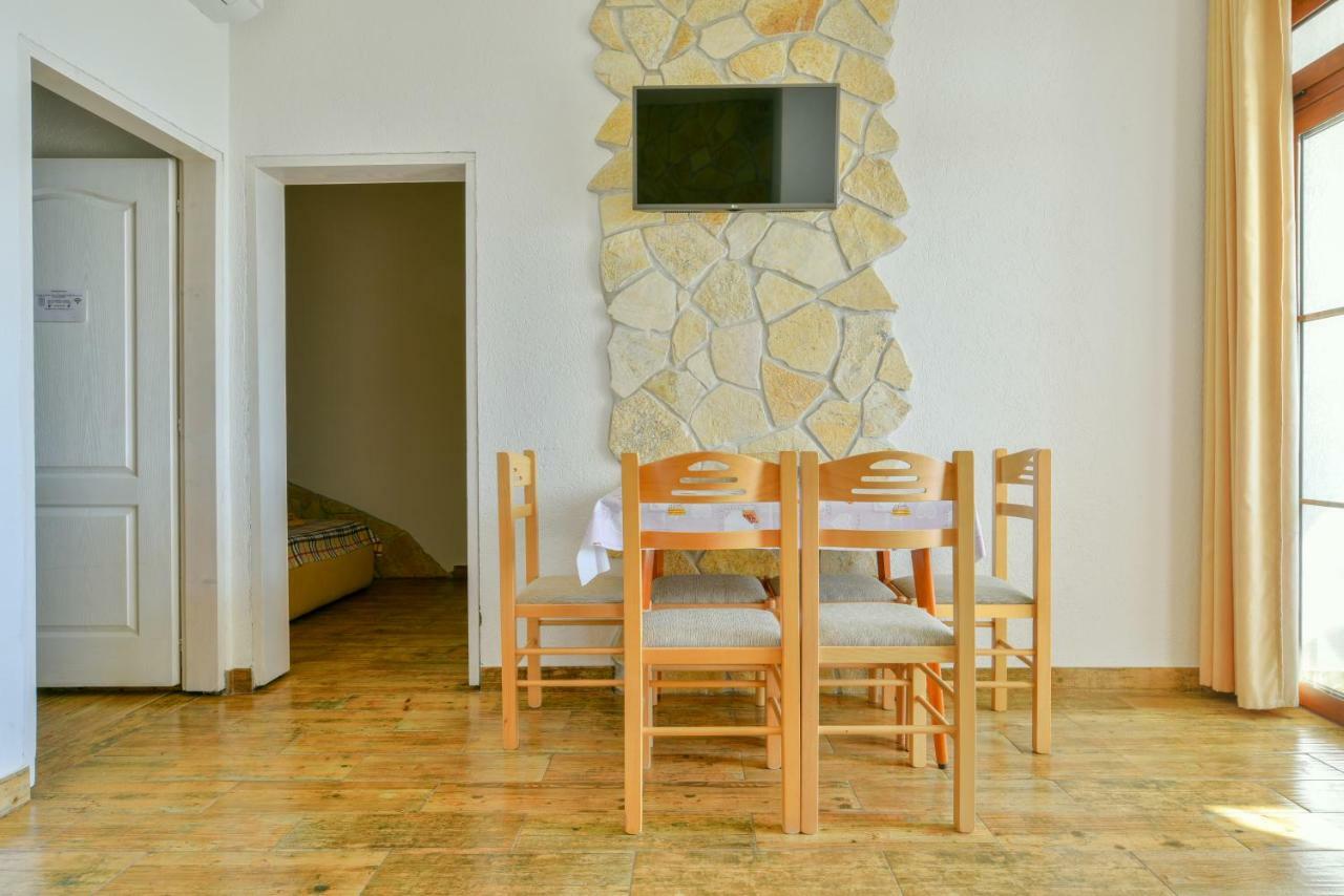 Pataki Guesthouse Петровац Экстерьер фото